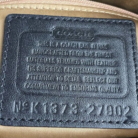 Coach Signature Madison Cafe Carryall - Picture 5 of 16